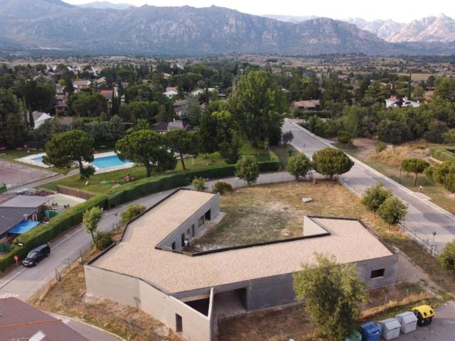 Parcela en venta en construcción en El Boalo Madrid