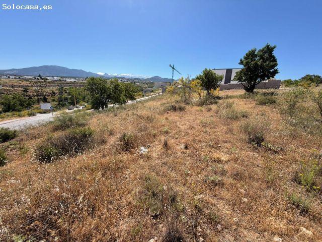 Parcela en venta en La Zubia