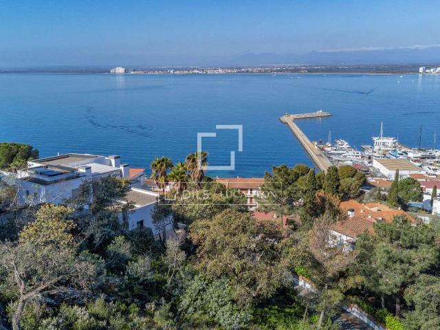 Parcela en venta en Roses Girona