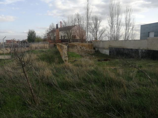SE VENDE SOLAR URBANO DE 600 M2 EN ZAMORA ZONA ALTO DE SAN ISIDRO.