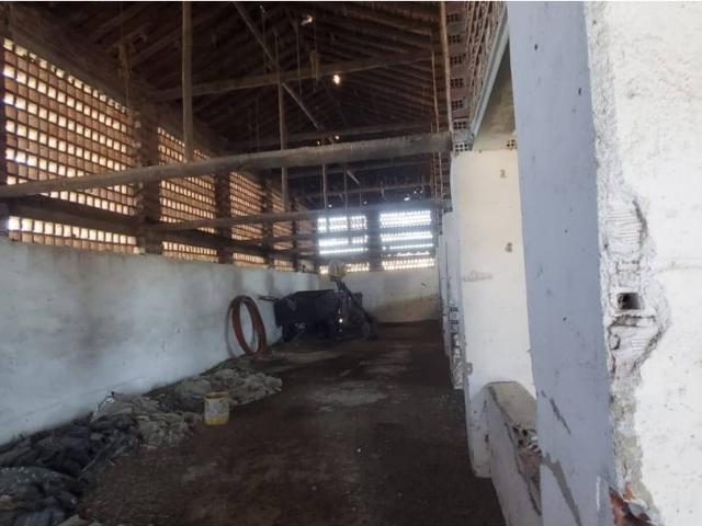 Parcela industrial en venta en Novés