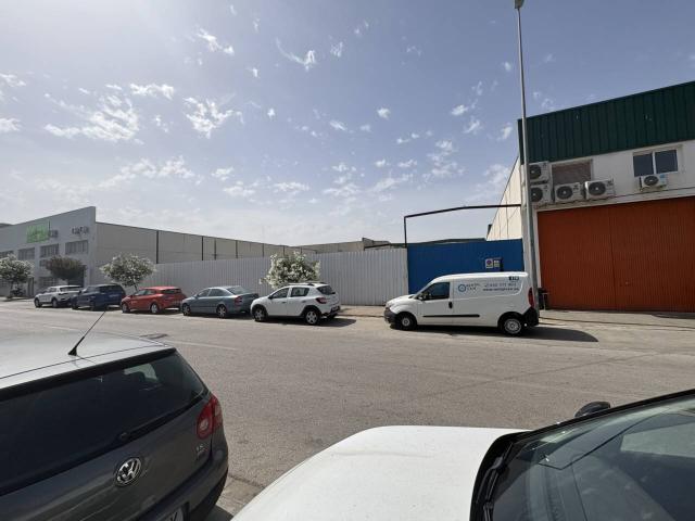 Parcela industrial en venta en Palmete 41016