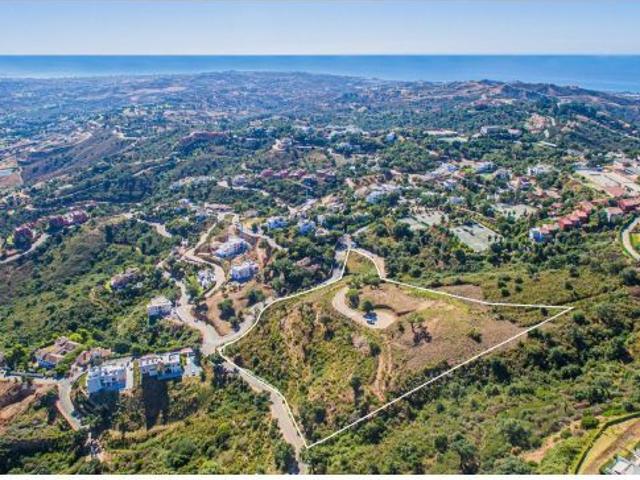 Parcela para construcción de 9 villas en La Mairena, Ojén