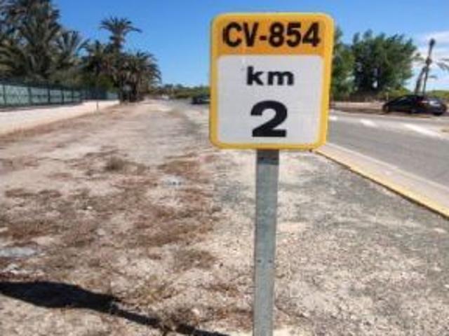 Parcela rustica de 22400m2 en venta en Elche