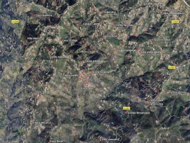 PARCELA RURAL CON VIVIENDA EN CÓMPETA