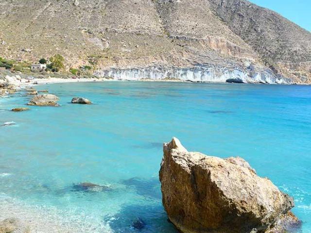 PARCELA REPARCELADA EN PRIMERA LINEA DE MAR EN CABO DE GATA ALMERIA