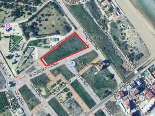 Parcela T2 para Hotel / Aparthotel / Apartamentos Turísticos en Playa Piles