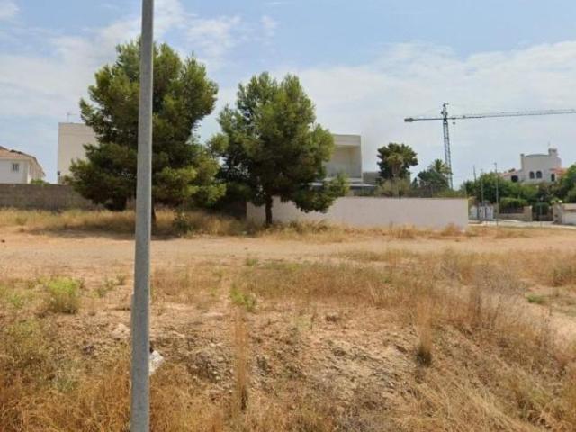 PARCELA TOTALMENTE URBANIZADA