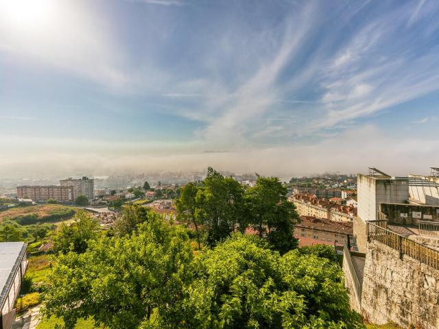 Parcela urbana con impresionantes vistas a la Ría de Pontevedra en A Caeira Poio