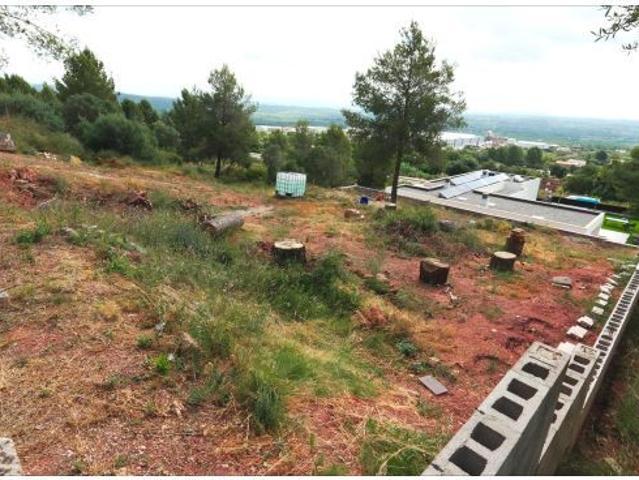 Parcela urbana de 746 m2 con proyecto y licencia concedida en Alcover