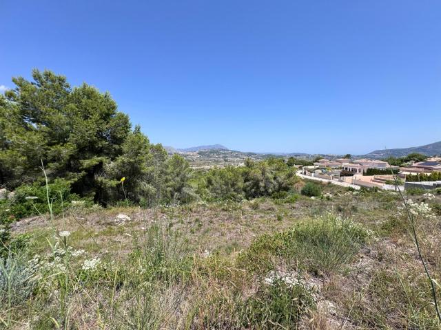 Parcela urbana en Teulada con vistas panorámicas para construir vivienda unifamiliar