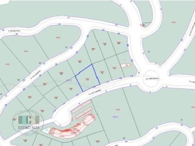 Parcela urbana en venta lista para un proyecto de vivienda unifamiliar de diseño