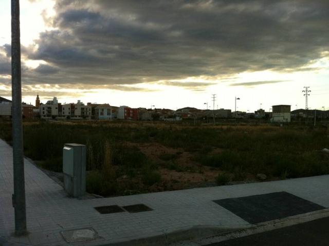 Parcela urbana en el casco urbano, cerca del metro