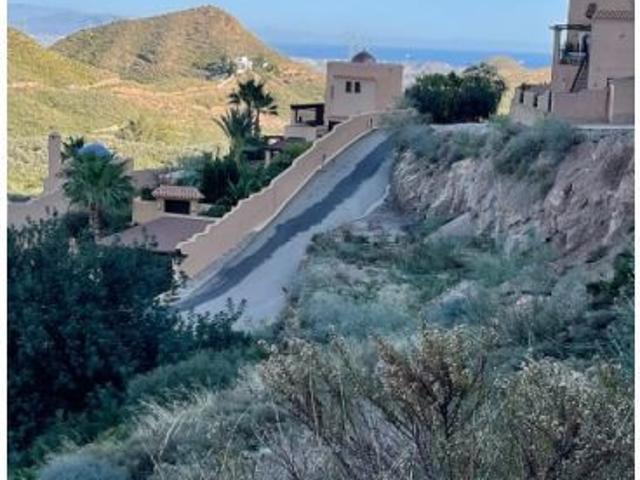PARCELA URBANA EN SIERRA CABRERA