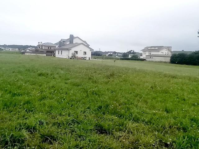 Parcela urbanizable de 1.400 m2 a 5 minutos andando del centro de Tapia de Casariego