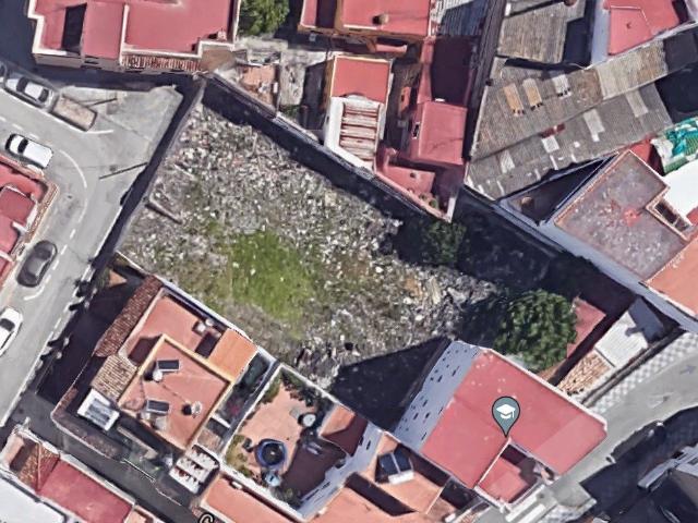 PARCELA URBANIZABLE EN EL CENTRO DE 287 M2