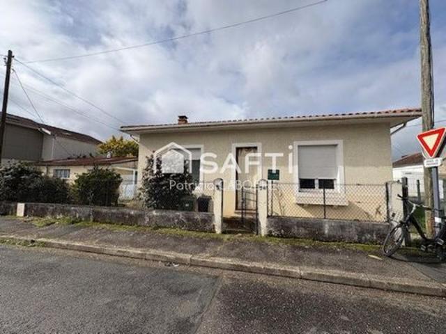 Parcelle 300 m2, maison de plain pied de 70 m2 avec grand garage à rénover