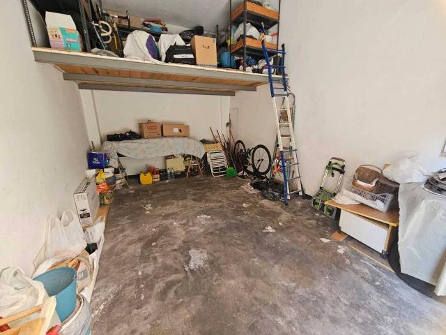 Parcheggio chiuso in vendita a Campomorone