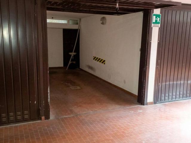 Parcheggio chiuso in vendita a Bologna