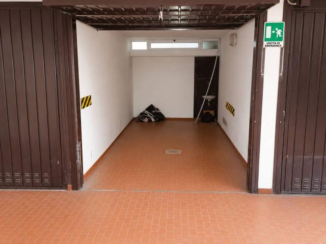 Parcheggio chiuso in vendita a Bologna