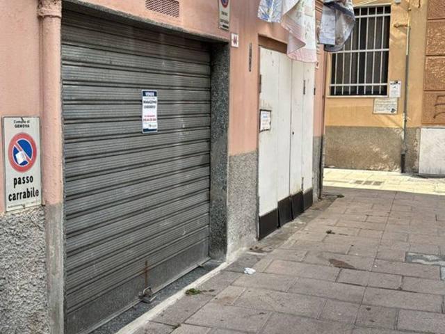 Parcheggio chiuso in vendita a Genova
