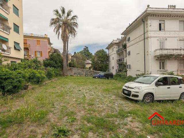 Parcheggio chiuso in vendita a Genova