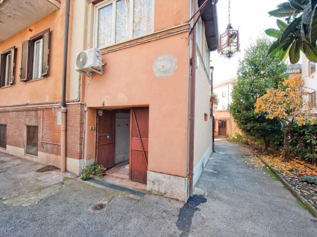 Parcheggio chiuso in vendita a Grottaferrata