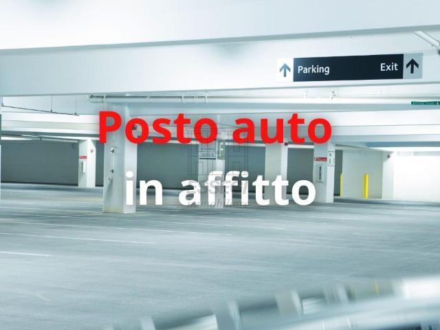 Parcheggio chiuso in vendita a Lucca