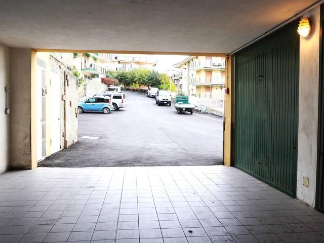Parcheggio chiuso in vendita a Santo Stefano Al Mare