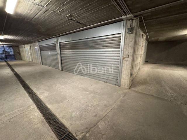 Parcheggio chiuso in vendita a Sarzana
