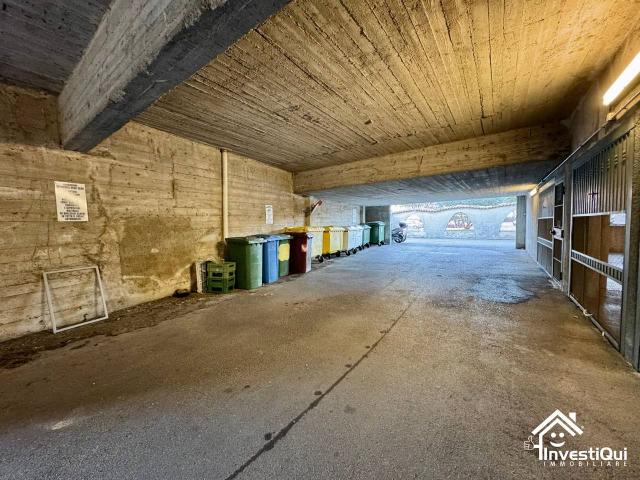 Parcheggio chiuso in vendita a Pietra Ligure
