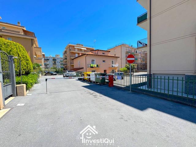 Parcheggio chiuso in vendita a Pietra Ligure