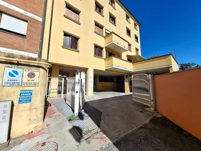 Parcheggio chiuso in vendita a Rovigo