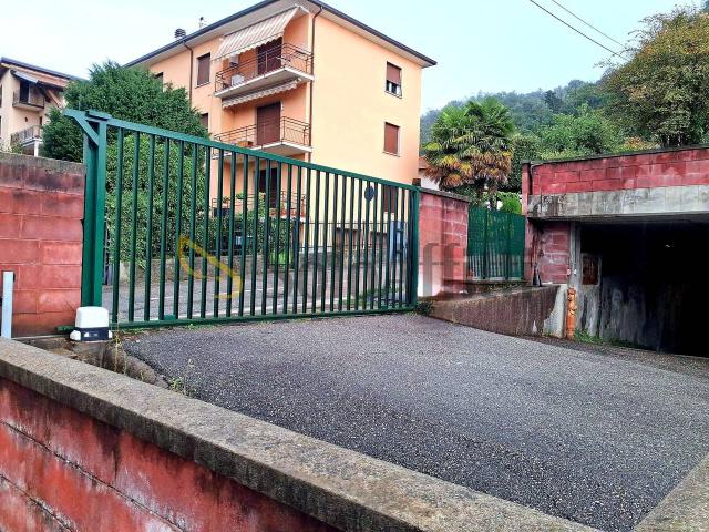 Parcheggio chiuso in affitto a Como