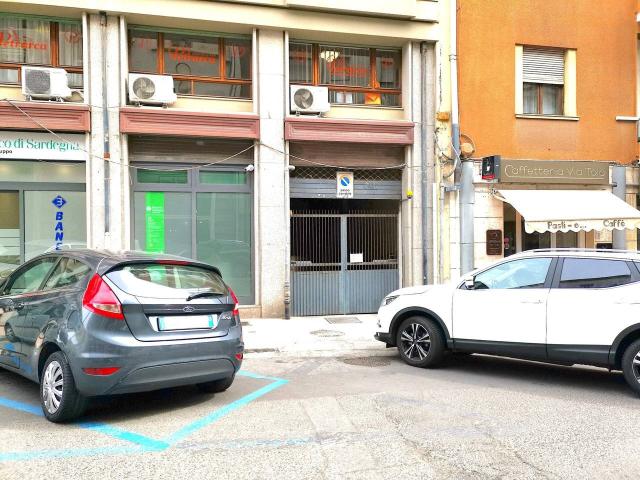 Parcheggio chiuso in affitto a Cagliari