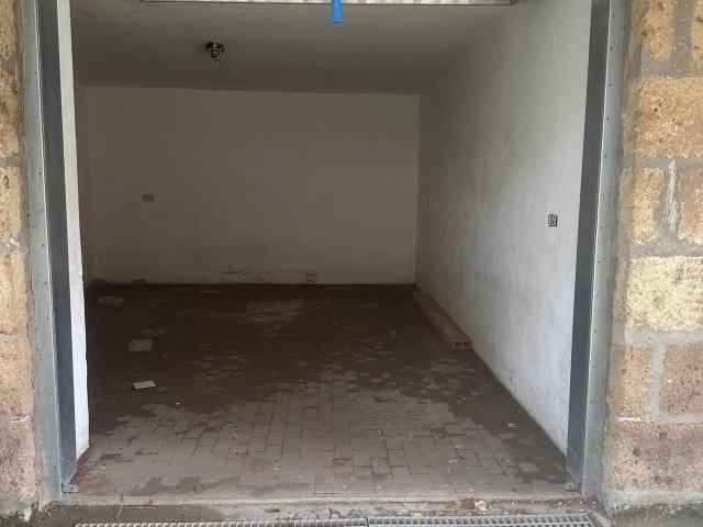 Parcheggio chiuso in affitto a Francavilla Al Mare
