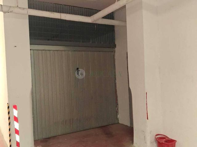Parcheggio chiuso in affitto a La Spezia