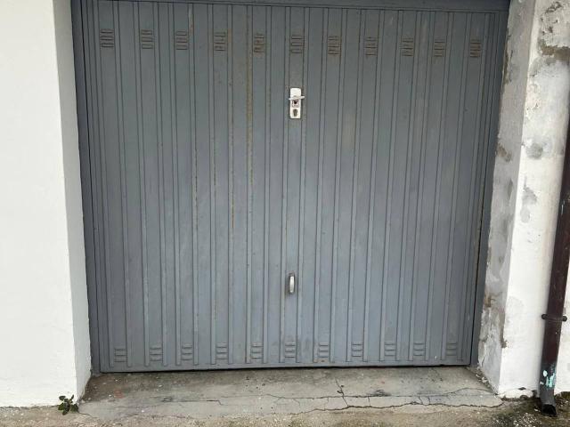 Parcheggio chiuso in affitto a Lanciano