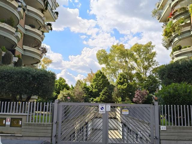 Parcheggio chiuso in affitto a Roma