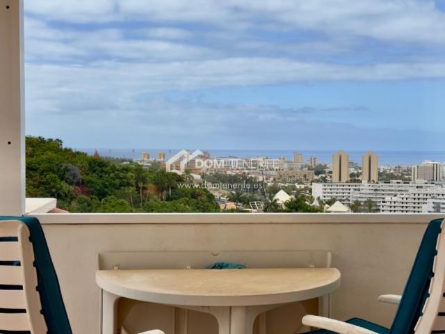 Pareado de 3 dormitorios en venta en San Eugenio Alto 170m² Adeje