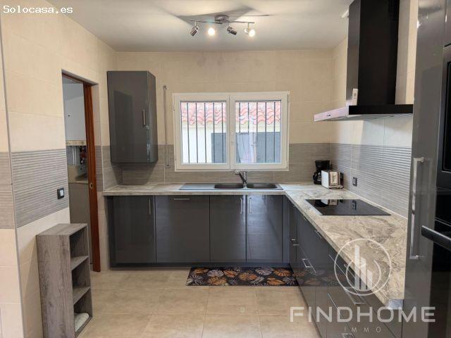 Pareado en Venta en Avinyonet de Puigventós, Girona