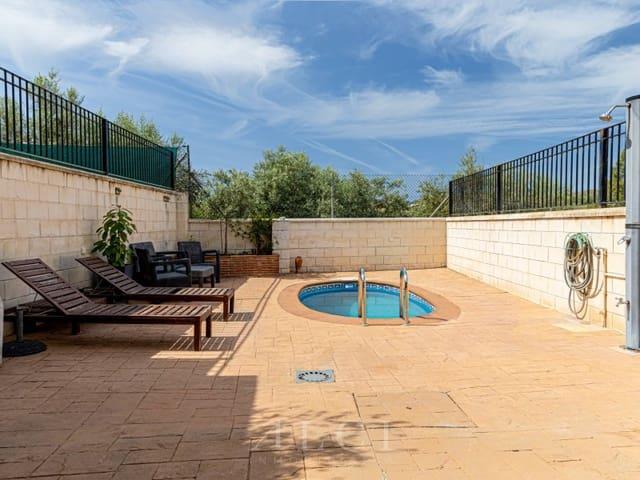 Pareado en venta en Alcaucín, Málaga