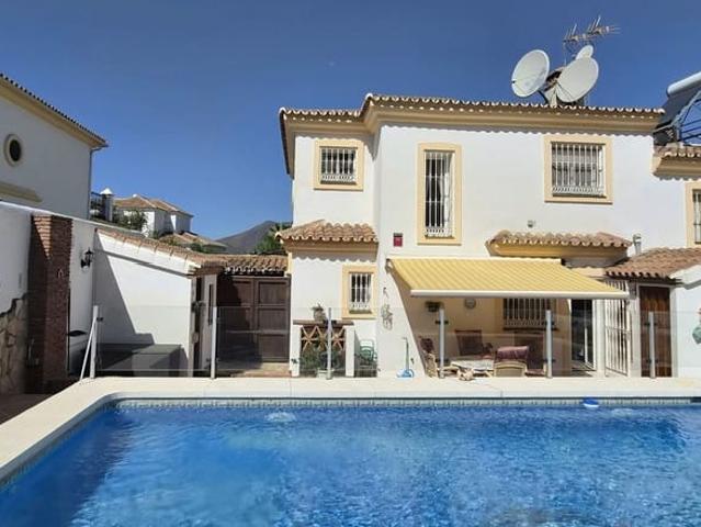 Pareado en venta en Alhaurín Golf, Málaga Costa del Sol