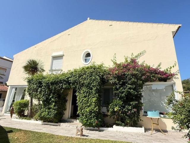 Pareado en Venta en LA SIERREZUELA Benalmádena, Málaga