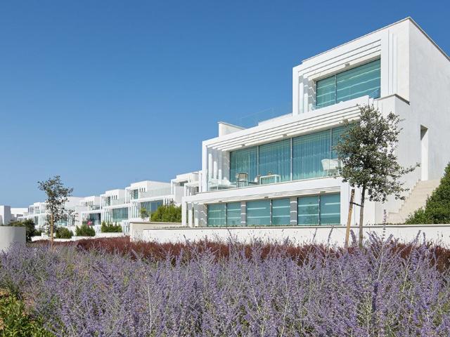 Pareado en venta en Sotogrande con 3 dormitorios y 3 baños. 200m² Sotogrande