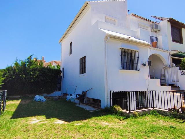 Pareado en venta. Estepona