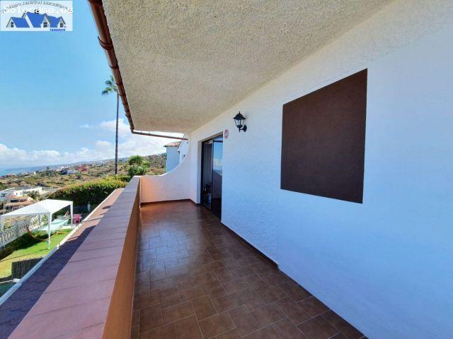 Pareado sin muebles en alquiler