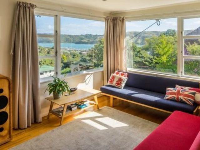 paremata, 3 bedrooms