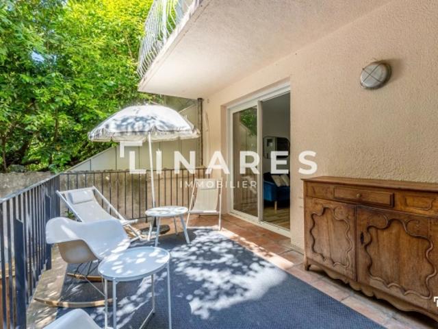 PARENTHÈSE AIXOISE Appartement T3 de 57m² Terrasse de 13m² Jardin 13100 AIX EN PROVENCE