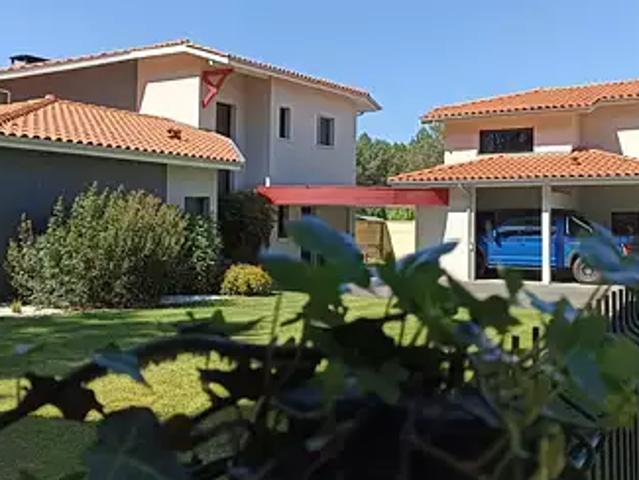 Parentis en Born 40160 Achat / Vente maison 7 pièces t7 piscine